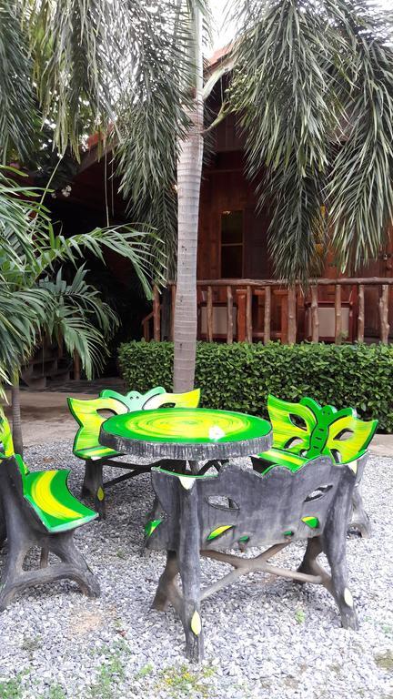 J&J Guesthouse Sukhothai Exterior foto